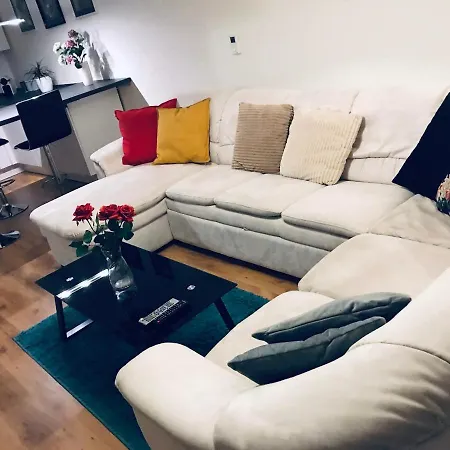 X1 Garage-supermarket-pc Screen-gymeq-luxury Apt-main St 2min Walk Apartmán Košice