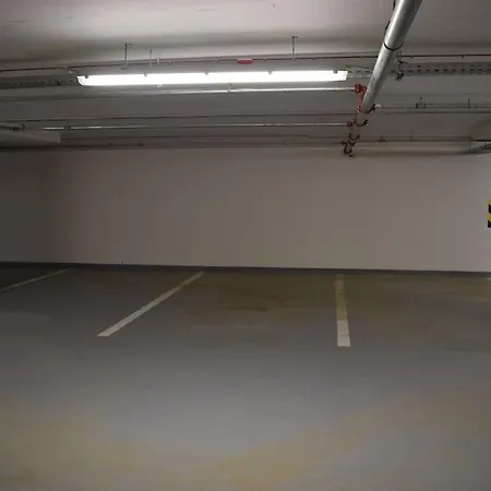 X1 Garage-supermarket-pc Screen-gymeq-luxury Apt-main St 2min Walk